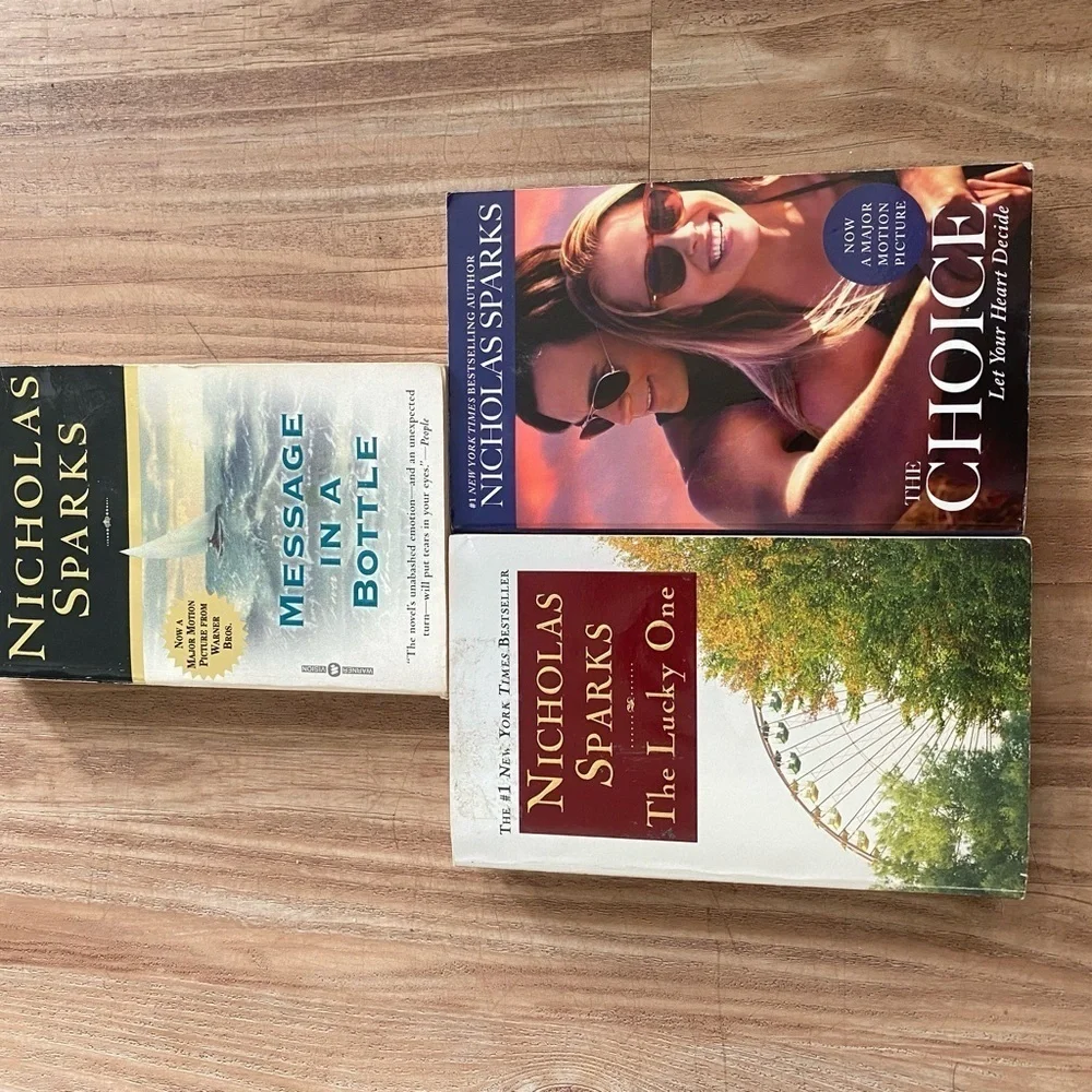 Bundle of Three Nicholas Sparks Books - Picture 7 of 8
